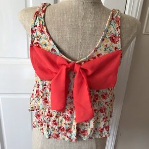 Flowy floral crop top with bow on the back